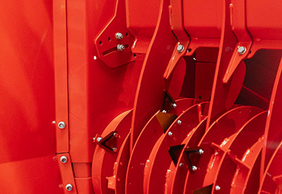 OPTION : Fixed Bale Restraint